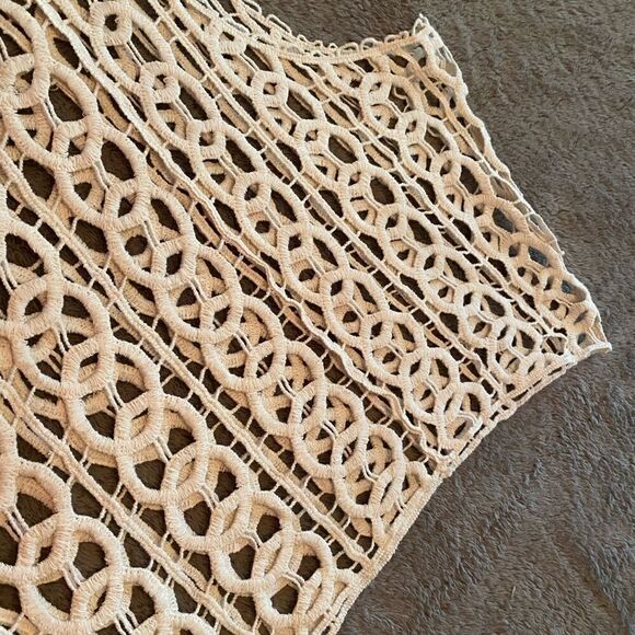 Cream crop   - Picture 5 of 5